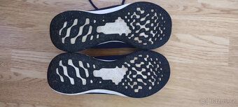 Dětské běžecké boty NIKE 36 EU - 5