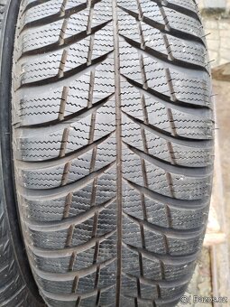 215/65/17 zimni pneu BRIDGESTONE 215/65 R17 - 5