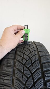 Zimní pneumatiky 225/40/19, Goodyear, DOT3021 - 5