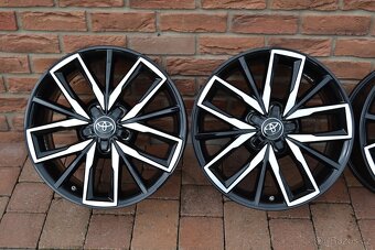 5x114,3 R17 Hliníkové disky Originál Toyota Corolla - 5