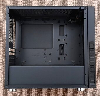 Herní PC skříň GENESIS TITAN 303 - 5