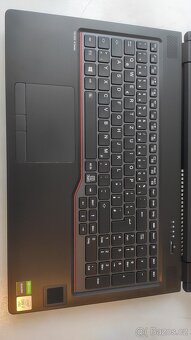 Fujitsu Celsius H7510 15,6" i7-10875H, 64GB, Quadro T2000 - 5