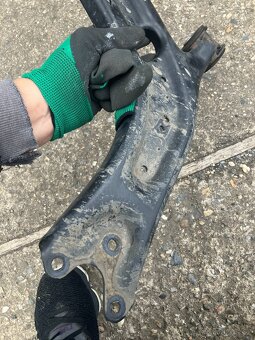 prave rameno predni napravy SKODA Audi 3Q0407154D - 5