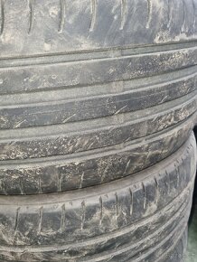 Prodám letní pneumatiky 235/40R18 - 5