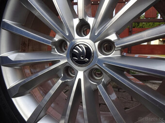 ZÁNOVNÍ LETNÍ ORIGINÁL ŠKODA 18" 5x112 pneu 235/55R18 - 5
