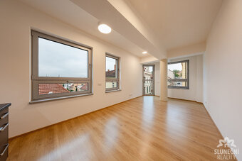 Pronájem bytu 2+kk, 47 m², Uherský Brod - Masarykovo nám. - 5