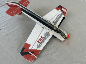 RC model letadla SBACH 342 - 5