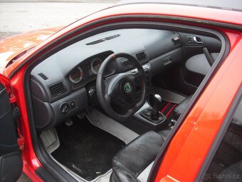Skoda Octavia RS1 Cervena - 5