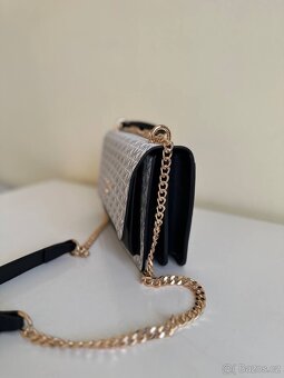 Stylová crossbody kabelka Michael Kors - 5