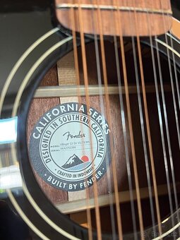 Elektro-akustická 12 strunná kytara Fender - 5