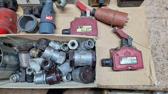 Vypínače, přepínače, 380V, 3 fáze, průchodky, atd.. - 5