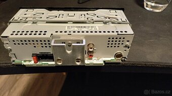 Pioneer MVH-S100UB - 5