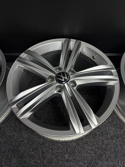 Alu VW TIGUAN 5x112 18” 5NA601025M - 5