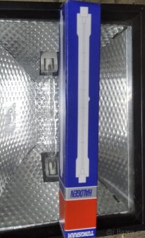 Prodám halogenový reflektor/halogenové svítidlo 500 w - 5