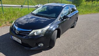 Toyota Avensis Combi 2.0 TDI nafta - 5