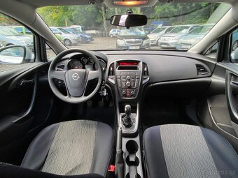 Opel Astra J 1.4i 74kW 1.majitel 78tkm 2015 STK 5/27 - 5