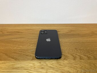 Apple iPhone 12 128GB Black - baterie 82% - 5