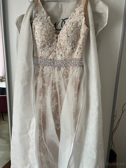Svatební šaty značky Madonna - 5