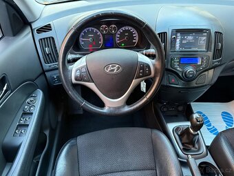 Hyundai i30 1,4i - 5