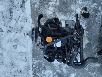 MOTOR YANMAR  2TNE68- DM4  KOMPLETNÍ - 5