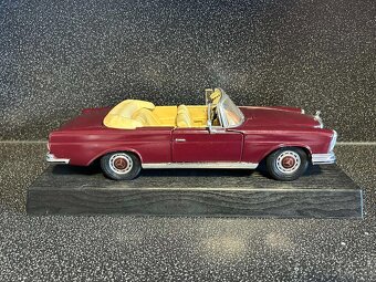 Mercedes Benz 280SE 1/18 - 5