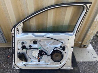 Prodám přední dveře 2x – levé a pravé – VW Golf 6 (2009–2012 - 5
