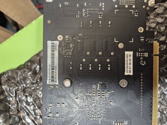 Grafická karta Invidia GTX 1050 - 5