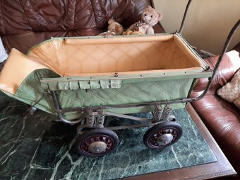 starý kočárek pro panenky osmipérák - 5