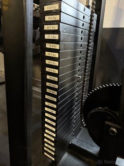 Posilovací stroje Ramena - 5