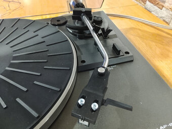 Gramofon AKAI AP B20 - 5