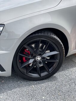 Octavia RS - 5