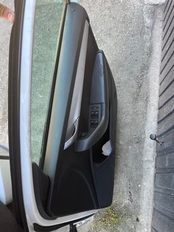 Predni prave dvere octavia 3 - 5