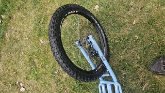 Koloběžka Kostak Mushing MAX G6 kola 26 a 20" - 5