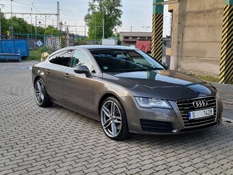 Prodám Audi A7, 2011 rok, 3l diesel (180 kw), skvělý stav. - 5