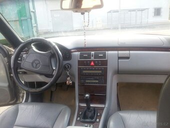 Merceden Benz na náhdarní díly - 5