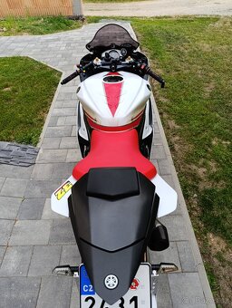Yamaha YZF R6 - 5