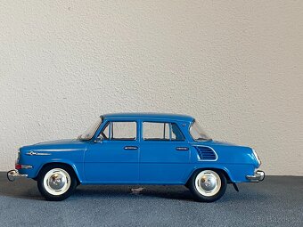 SKODA/ VOLGA predam krasny zberatelsky model. Mierka 1:18. - 5