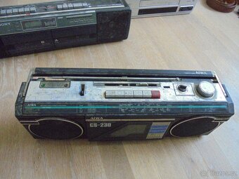 3 ks vintage boombox Sony, Toshiba, Aiwa - 5
