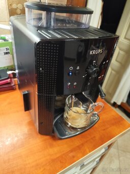 Prodám kávovar Krups EA81 - 5