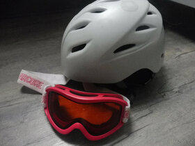Děrtská lyžařská helma a brýle - 5