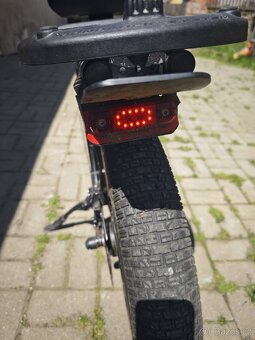 Elektrokoloběžka Hugobike X - 5
