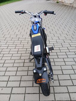 Hecht 59750 AKU motocykl - 5