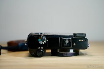 Sony α6000 (~15k závěrka) - 5