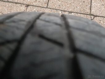 Prodám pneu 165/70r14 - 5