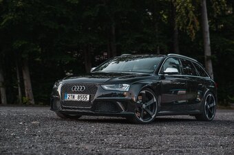 Audi RS4 Avant, V8 - 5