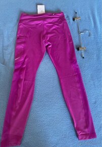 Nove leginy Nike , velikost na visacce - 5