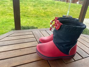 Sněhule Crocs velikost C11 28-29 - 5