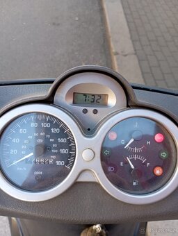 Piaggio Beverly 250 - 5