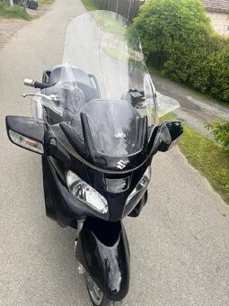 Suzuki Burgman 650 - 5