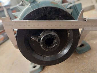 Prodám elektromotor na 400V - 5